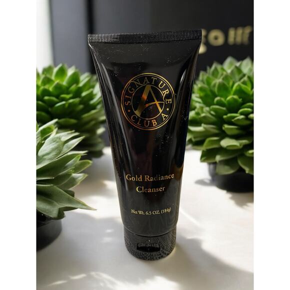 Signature Club A Gold Radiance Cleanser for Face & Removing Makeup 6.5oz. NEW - Picture 1 of 2